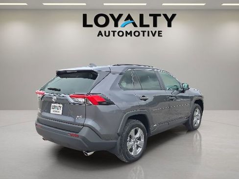 Used 2025 Toyota RAV4 XLE w/ Convenience Package AWD/4WD image 5