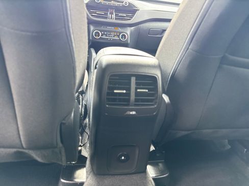 Used 2024 Ford Escape Active image 41