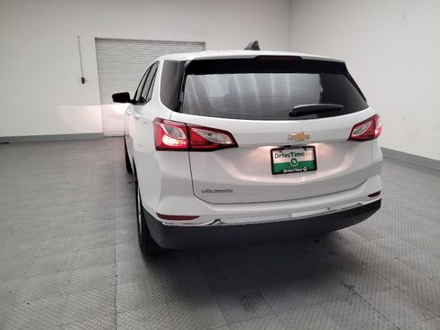 Used 2018 Chevrolet Equinox LS image 6