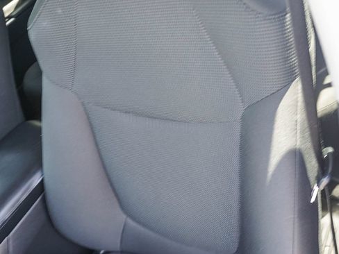 Used 2021 Toyota RAV4 LE FWD image 21