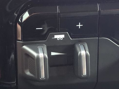Used 2024 RAM 2500 Laramie w/ Safety Group AWD/4WD image 32