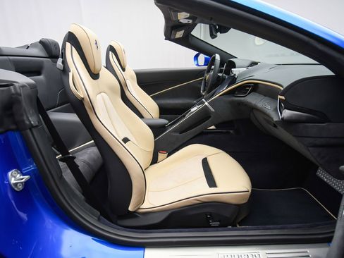 Used 2025 Ferrari Roma Spider image 54