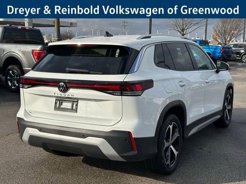 New 2026 Volkswagen Tiguan SE image 7