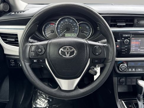 Used 2015 Toyota Corolla LE image 22