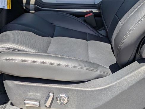 New 2025 Lincoln Navigator Reserve w/ Jet Appearance Package AWD/4WD image 4