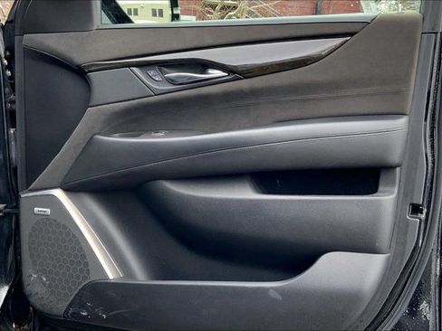 Used 2016 Cadillac Escalade Platinum image 23