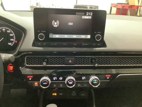 Used 2024 Honda Civic EX-L image 13