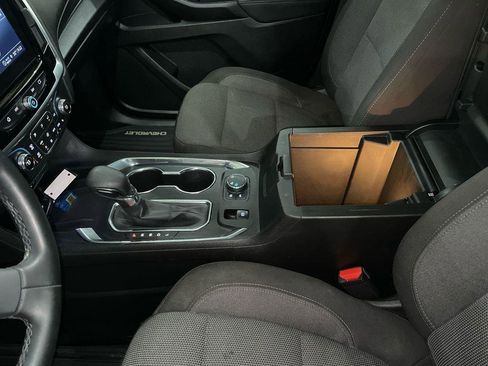 Used 2023 Chevrolet Traverse LT image 6