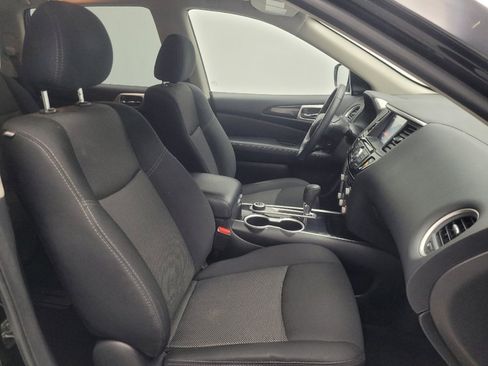 Used 2020 Nissan Pathfinder SV image 21
