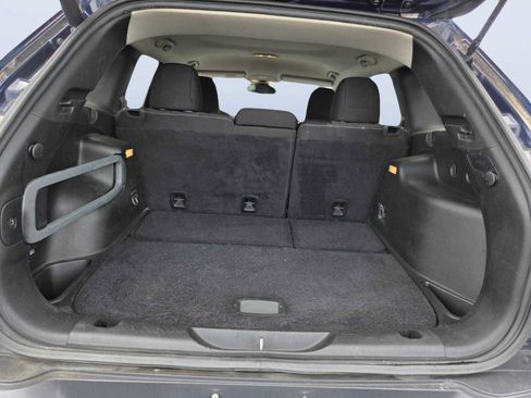 Used 2015 Jeep Cherokee Latitude w/ Comfort/Convenience Group FWD image 16