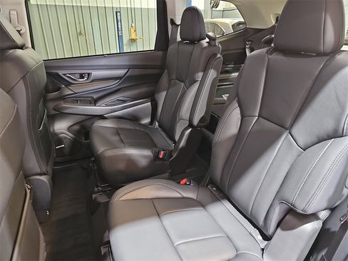 New 2025 Subaru Ascent Bronze Edition w/ Onyx Package image 16