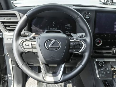 Used 2024 Lexus GX 550 AWD/4WD image 16