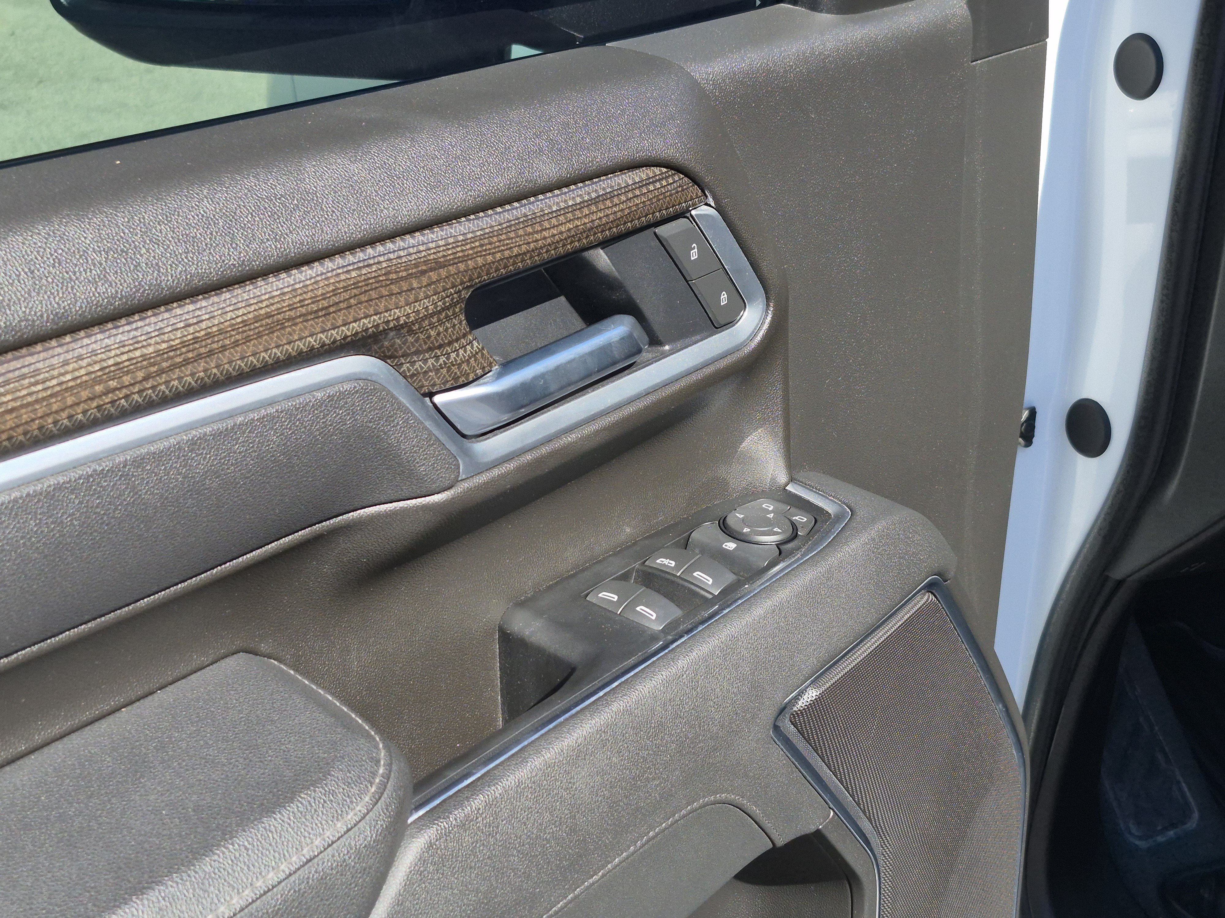 Used 2025 Chevrolet Silverado 2500 LT w/ Convenience Package AWD/4WD image 13