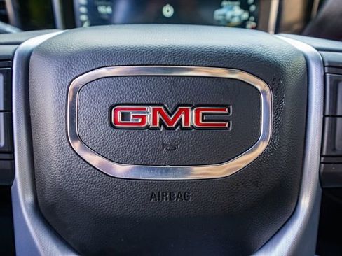 Used 2022 GMC Sierra 1500 SLT w/ X31 Off-Road Package image 15