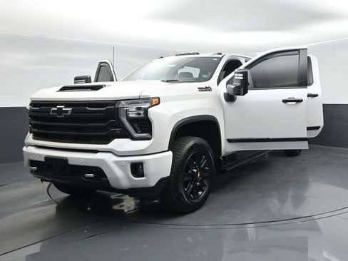 Used 2024 Chevrolet Silverado 3500 High Country w/ High Country Premium Package AWD/4WD image 64