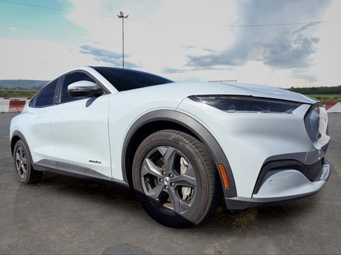 Used 2021 Ford Mustang Mach-E Select RWD image 2