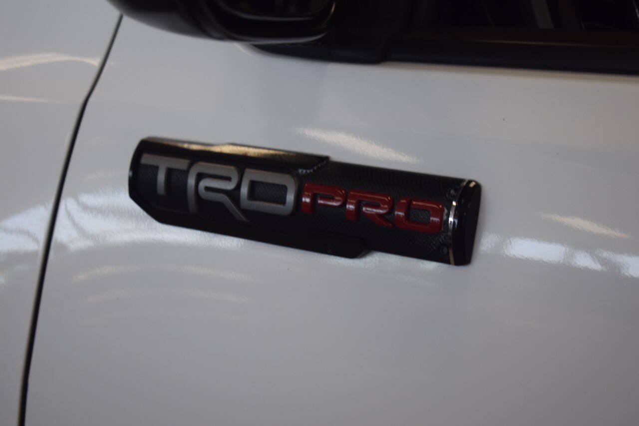 Used 2017 Toyota Tacoma TRD Pro AWD/4WD image 18