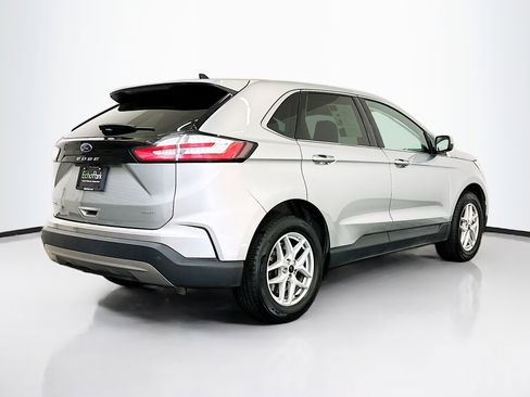Used 2024 Ford Edge SEL image 9