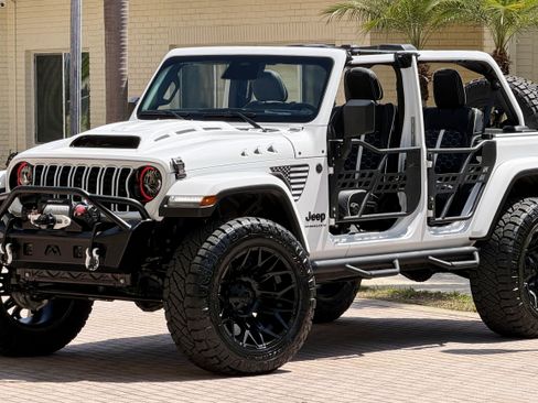 Used 2026 Jeep Wrangler Unlimited Sahara AWD/4WD image 45