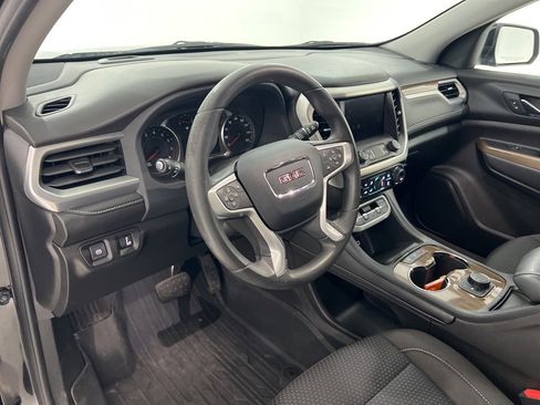 Used 2023 GMC Acadia SLE w/ LPO, Floor Liner Package image 9