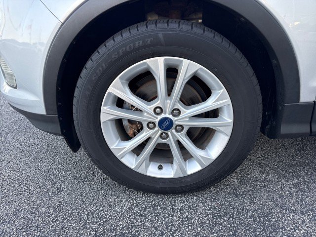 Used 2017 Ford Escape SE FWD image 12