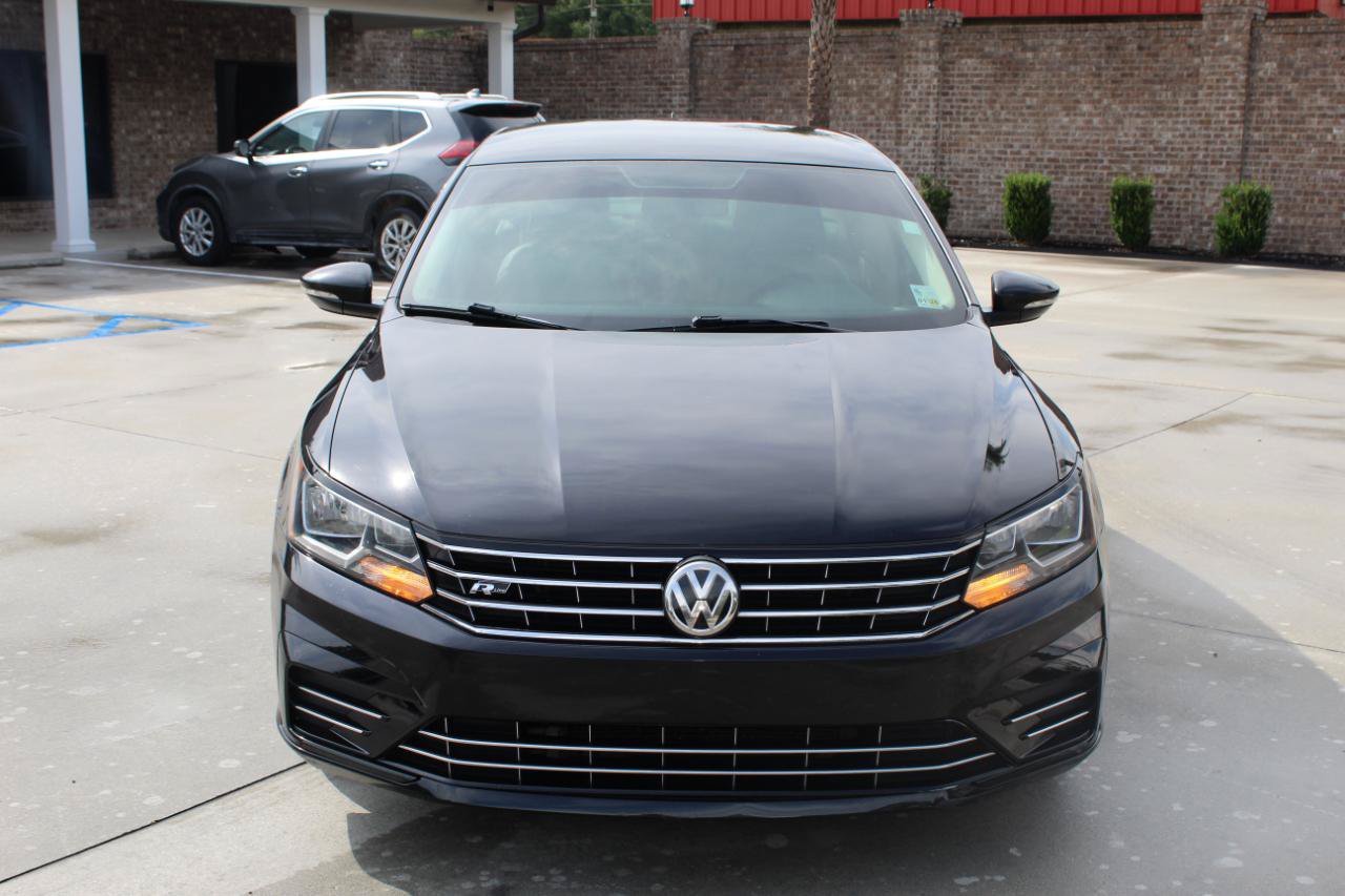 Used 2017 Volkswagen Passat 1.8T R-Line FWD image 6