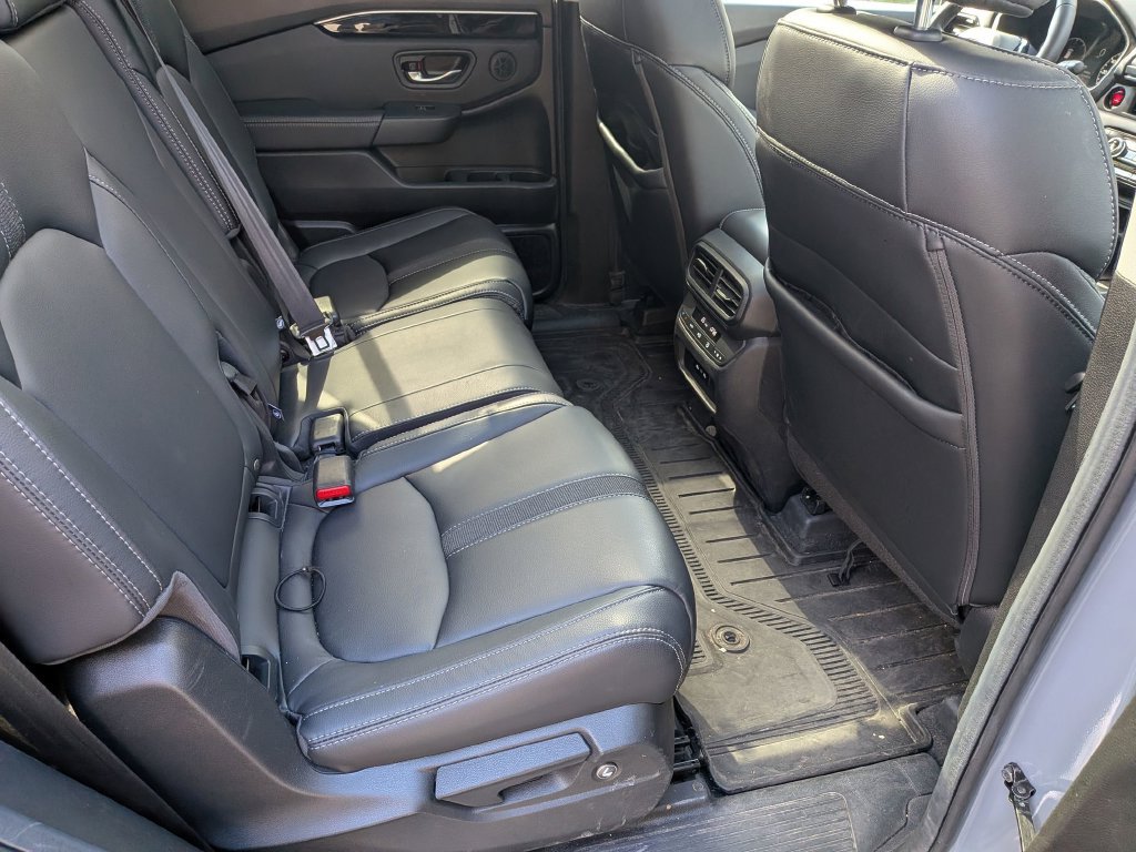 Used 2025 Honda Pilot Touring image 33