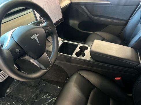 Used 2023 Tesla Model Y Performance AWD/4WD image 12