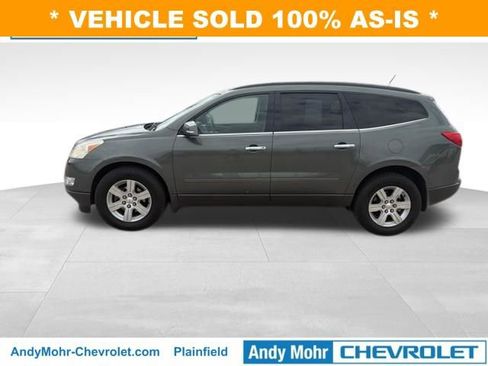 Used 2011 Chevrolet Traverse LT image 2