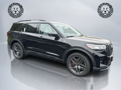 New 2026 Ford Explorer ST-Line AWD/4WD image 3