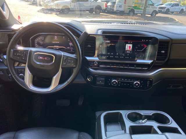 Used 2025 GMC Sierra 1500 SLT AWD/4WD image 8