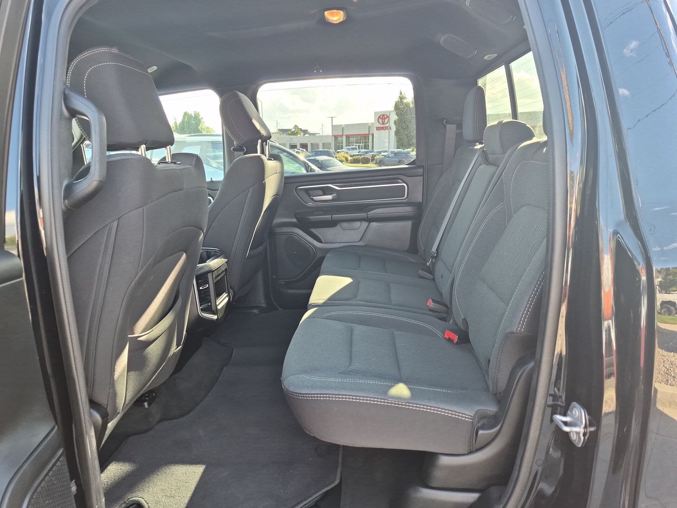 Used 2023 RAM 1500 Big Horn AWD/4WD image 28
