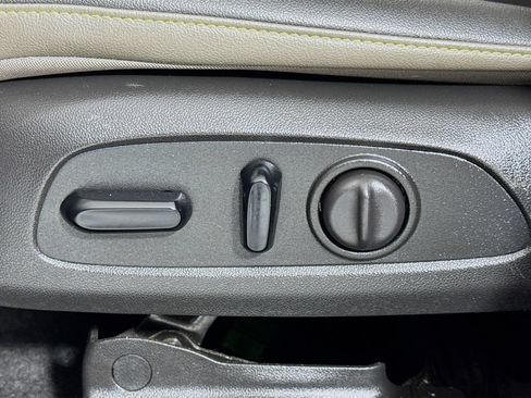 Used 2024 Chevrolet Trax ACTIV FWD image 11