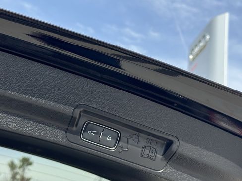 Used 2023 Ford Explorer XLT w/ Equipment Group 202A image 17