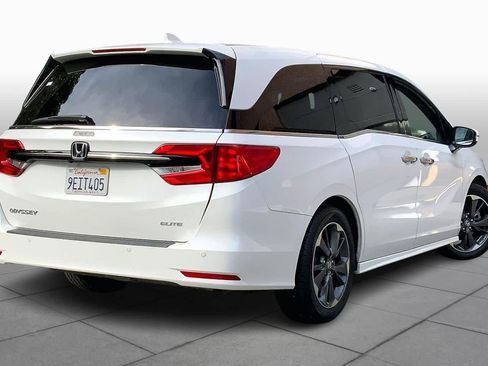 Used 2023 Honda Odyssey Elite image 12