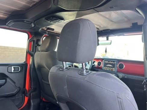 Used 2023 Jeep Wrangler Unlimited Rubicon image 18