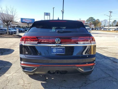 Certified 2024 Volkswagen Atlas Cross Sport SE w/ Black Wheel Package image 5