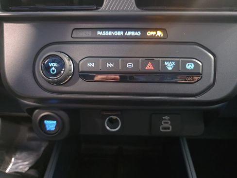 New 2025 Ford Maverick XLT w/ Equipment Group 301A AWD/4WD image 31