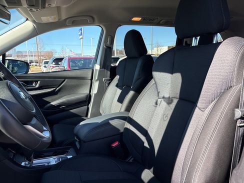 Used 2024 Subaru Ascent Premium w/ Convenience Package image 5