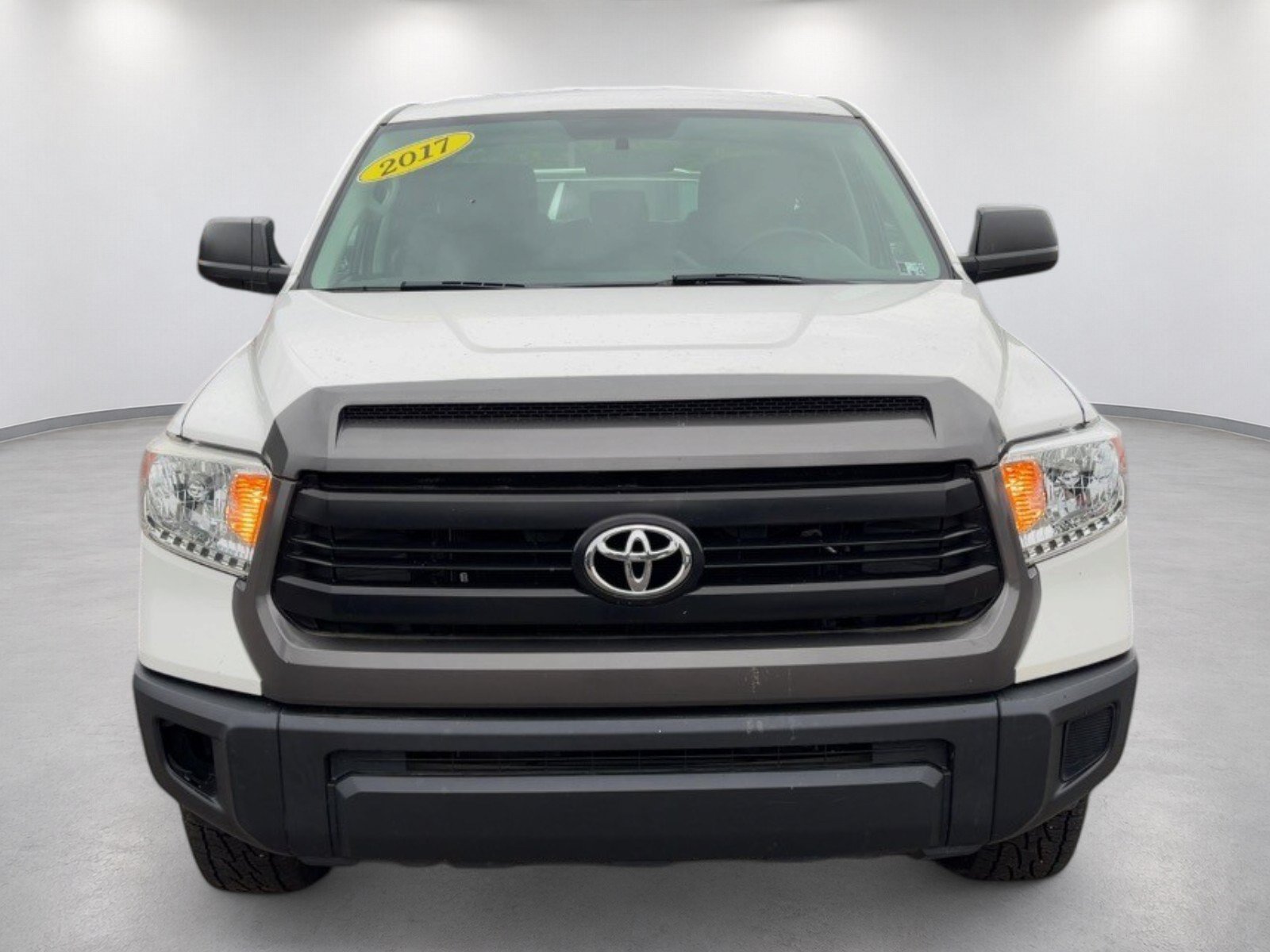 Used 2017 Toyota Tundra SR AWD/4WD image 2