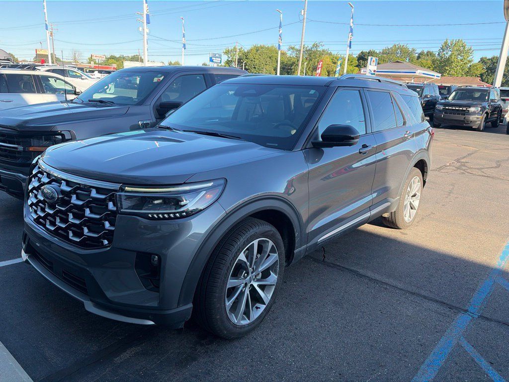 Used 2025 Ford Explorer Platinum w/ Ultimate Package AWD/4WD image 1