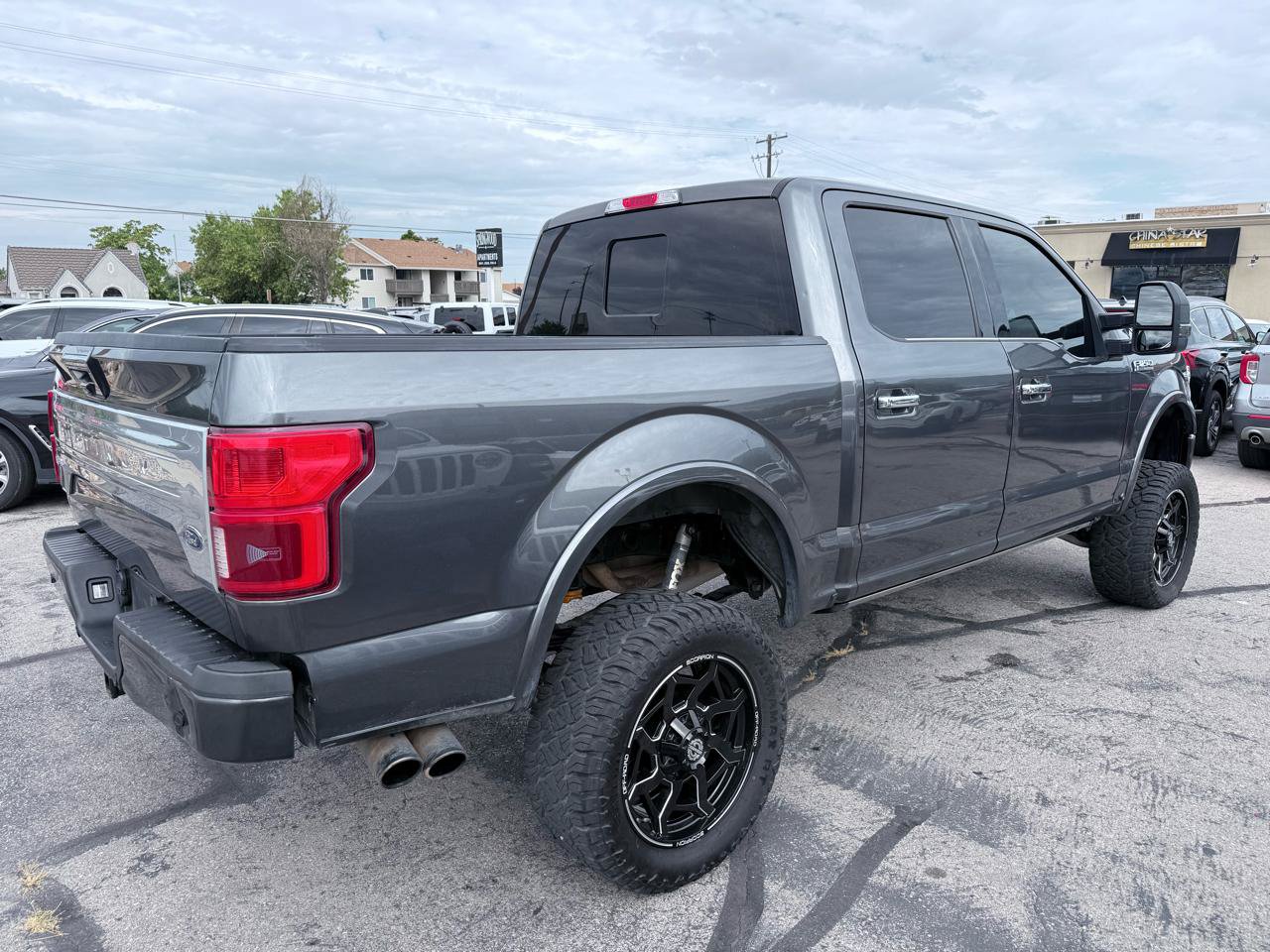 Used 2018 Ford F150 Platinum w/ Equipment Group 701A Luxury AWD/4WD image 5
