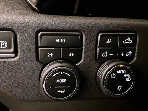 Used 2025 Chevrolet Silverado 1500 LT w/ Safety Package image 30