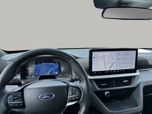 Used 2025 Ford Explorer ST-Line RWD image 26