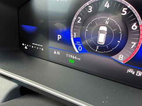 Used 2025 Volkswagen Jetta SE image 40