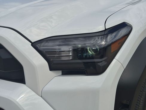 Used 2026 Toyota 4Runner SR5 AWD/4WD image 10