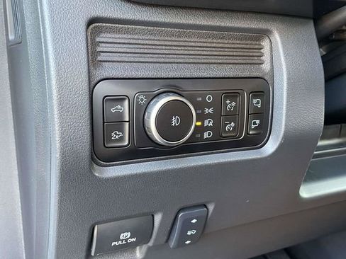 New 2026 Ford F250 Lariat w/ Black Appearance Package image 16