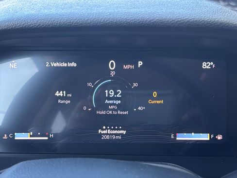 Used 2023 Jeep Grand Cherokee Laredo image 21