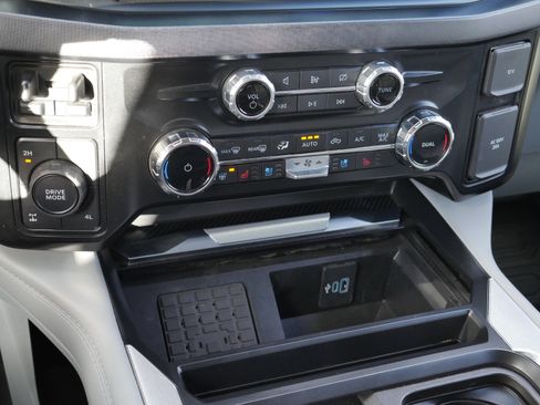 Certified 2024 Ford F350 Limited image 19