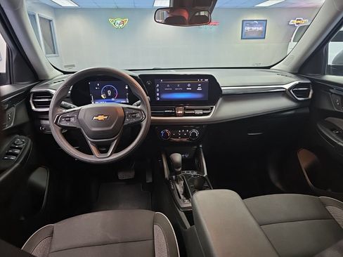 Certified 2025 Chevrolet TrailBlazer LT AWD/4WD image 19